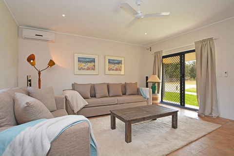 JE Guesthouse, Central To All The Hunter Valley Has To Offer - Yamba Accommodation 1