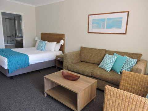 BASE Holidays - Ettalong Beach Premium Apartments - Yamba Accommodation 13