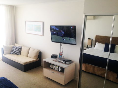 BASE Holidays - Ettalong Beach Premium Apartments - Yamba Accommodation 32