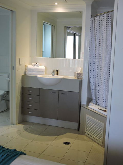 BASE Holidays - Ettalong Beach Premium Apartments - Yamba Accommodation 8