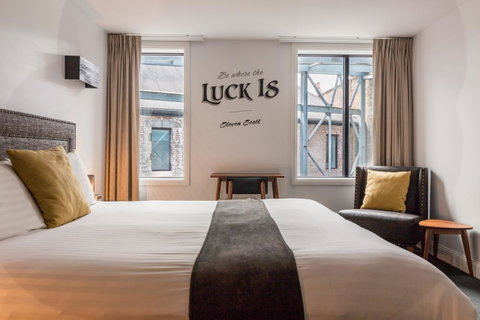 The Lucky Hotel - Yamba Accommodation 20