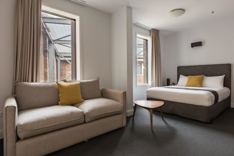 The Lucky Hotel - Yamba Accommodation 18