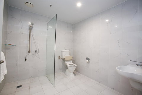 The Lucky Hotel - Yamba Accommodation 36