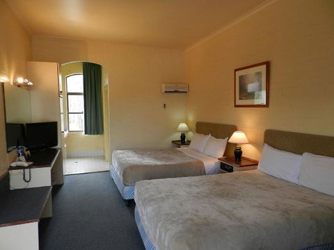 Prince Of Wales Hotel - Yamba Accommodation 3