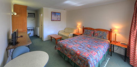 Cooma Motor Lodge Motel - Yamba Accommodation 2