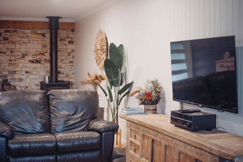 Salthouse Berrara - Yamba Accommodation 4