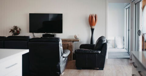 Salthouse Berrara - Yamba Accommodation 6