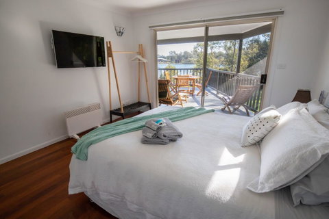 Urunga Riverview - Yamba Accommodation 1