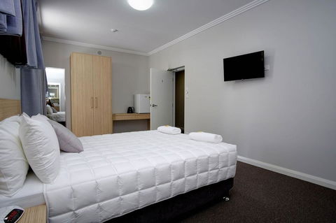 Lakes And Ocean Hotel Forster - Yamba Accommodation 15