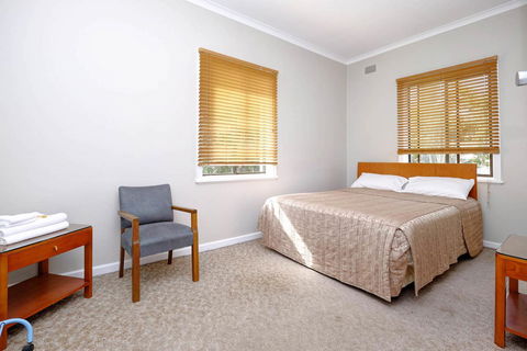Lakes And Ocean Hotel Forster - Yamba Accommodation 8