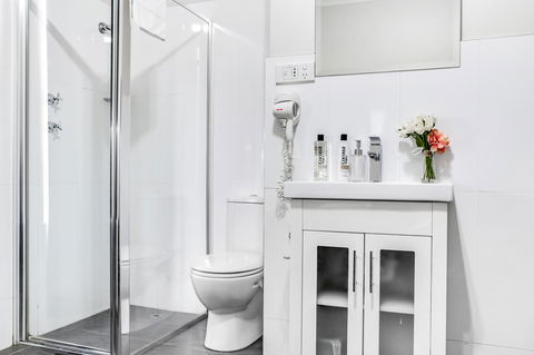 Airport Hotel Sydney - Yamba Accommodation 10