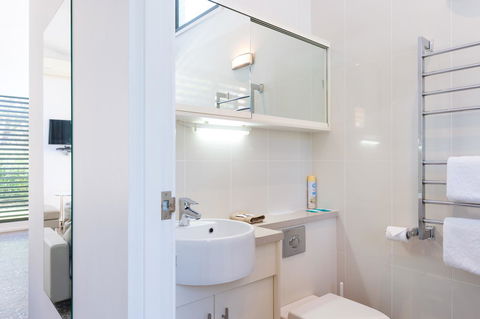 By The Beach B&B Self Contained Apartments - Yamba Accommodation 12