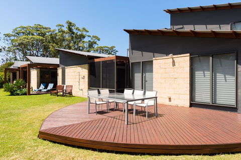 By The Beach B&B Self Contained Apartments - Yamba Accommodation 2
