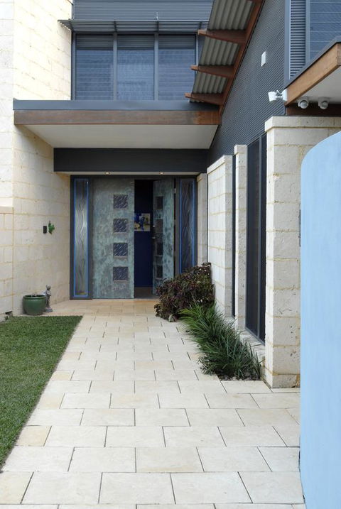 By The Beach B&B Self Contained Apartments - Yamba Accommodation 4