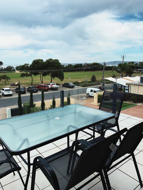 Seachange 3 - Yamba Accommodation 7