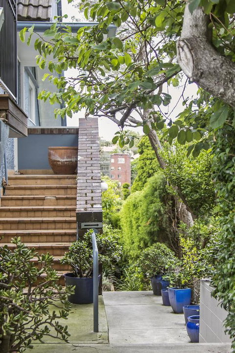 Summery, Spacious 4 Bed Home In Kurraba Point - Yamba Accommodation 15