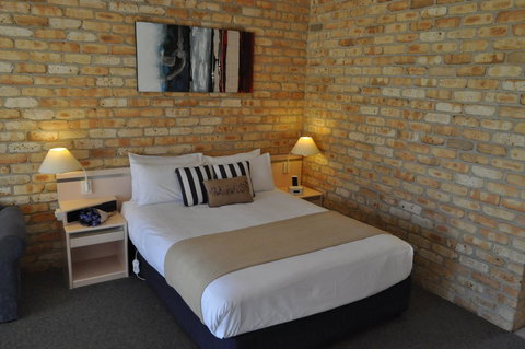 Mollymook Surfbeach Motel & Apartments - Yamba Accommodation 4