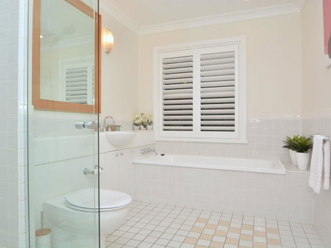 Villa De Saran Located Within Cypress Lakes - Yamba Accommodation 4