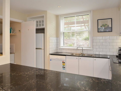 Villa De Saran Located Within Cypress Lakes - Yamba Accommodation 3