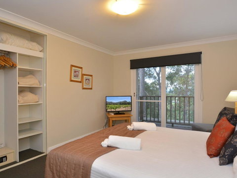 Villa De Saran Located Within Cypress Lakes - Yamba Accommodation 1