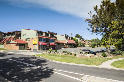 Alpine Gables - Yamba Accommodation 17