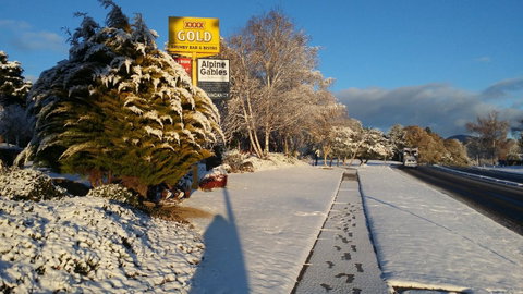 Alpine Gables - Yamba Accommodation 8