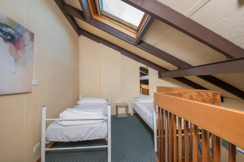 Alpine Gables - Yamba Accommodation 28