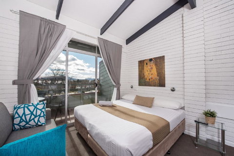 Alpine Gables - Yamba Accommodation 14