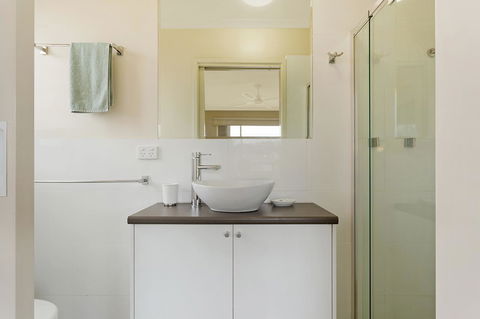 Baywatch Apartments Merimbula - Yamba Accommodation 12