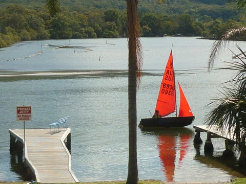 Pelican H2O One & Two Bedroom Apartments - Yamba Accommodation 4