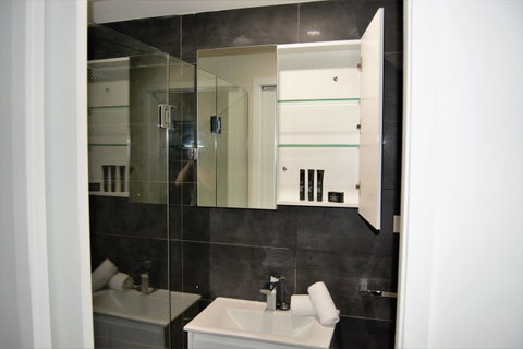Seranin | Gordon - Yamba Accommodation 11