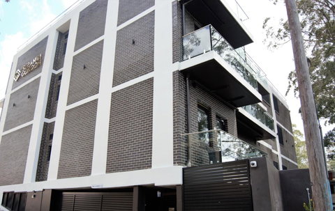 Seranin | Gordon - Yamba Accommodation 16