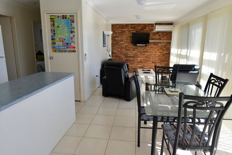 Beach House Holiday Apartments - Yamba Accommodation 8