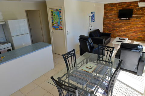 Beach House Holiday Apartments - Yamba Accommodation 10