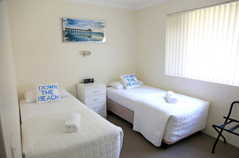 Beach House Holiday Apartments - Yamba Accommodation 24