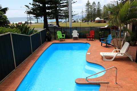 Beach House Holiday Apartments - Yamba Accommodation 2