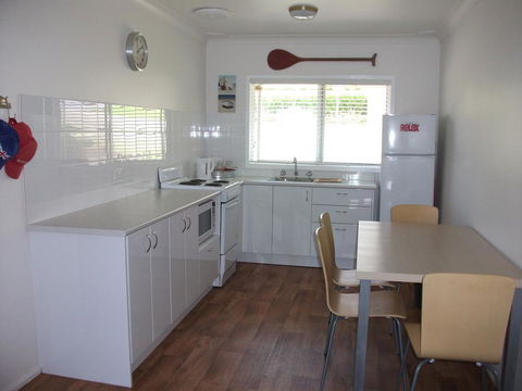 Tomaree Lodge - Yamba Accommodation 2
