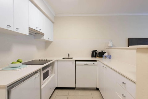 Grande Esplanade Studio - Yamba Accommodation 8