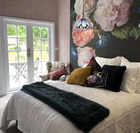 Chanticleer Gardens - Yamba Accommodation