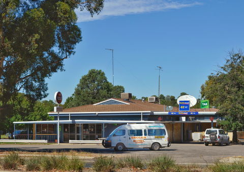 Brolga Hotel Motel - Coleambally - Yamba Accommodation 29