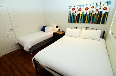 Thelma's Temora - Yamba Accommodation 5