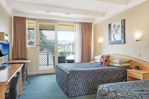 Black Dolphin Resort Motel & Apartments - Yamba Accommodation 13