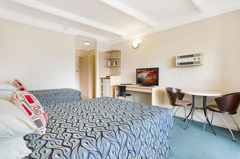 Black Dolphin Resort Motel & Apartments - Yamba Accommodation 10