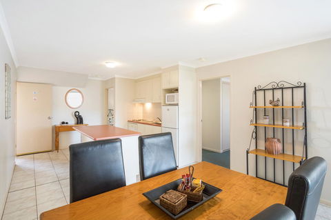 Black Dolphin Resort Motel & Apartments - Yamba Accommodation 4