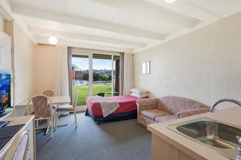 Black Dolphin Resort Motel & Apartments - Yamba Accommodation 16
