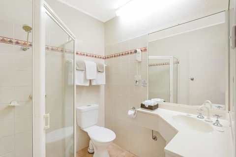 Black Dolphin Resort Motel & Apartments - Yamba Accommodation 11
