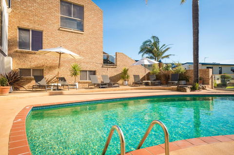 Black Dolphin Resort Motel & Apartments - Yamba Accommodation 20