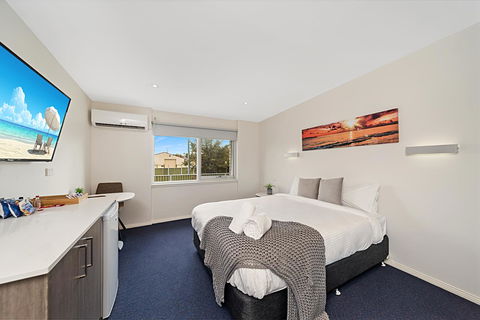 Carlton Suites - Yamba Accommodation 23