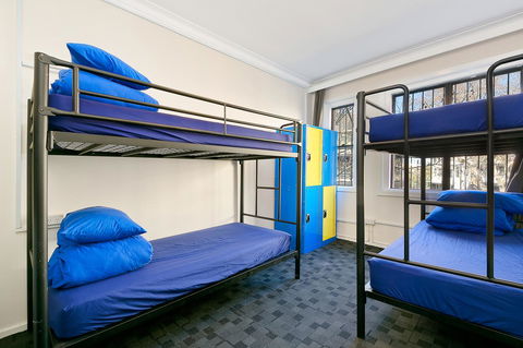 Mad Monkey Downtown - Yamba Accommodation 10