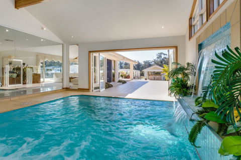 One Mile Mansion - Private Coastal Retreat FREE FAMILY ADVENTURE PASS - Yamba Accommodation 5